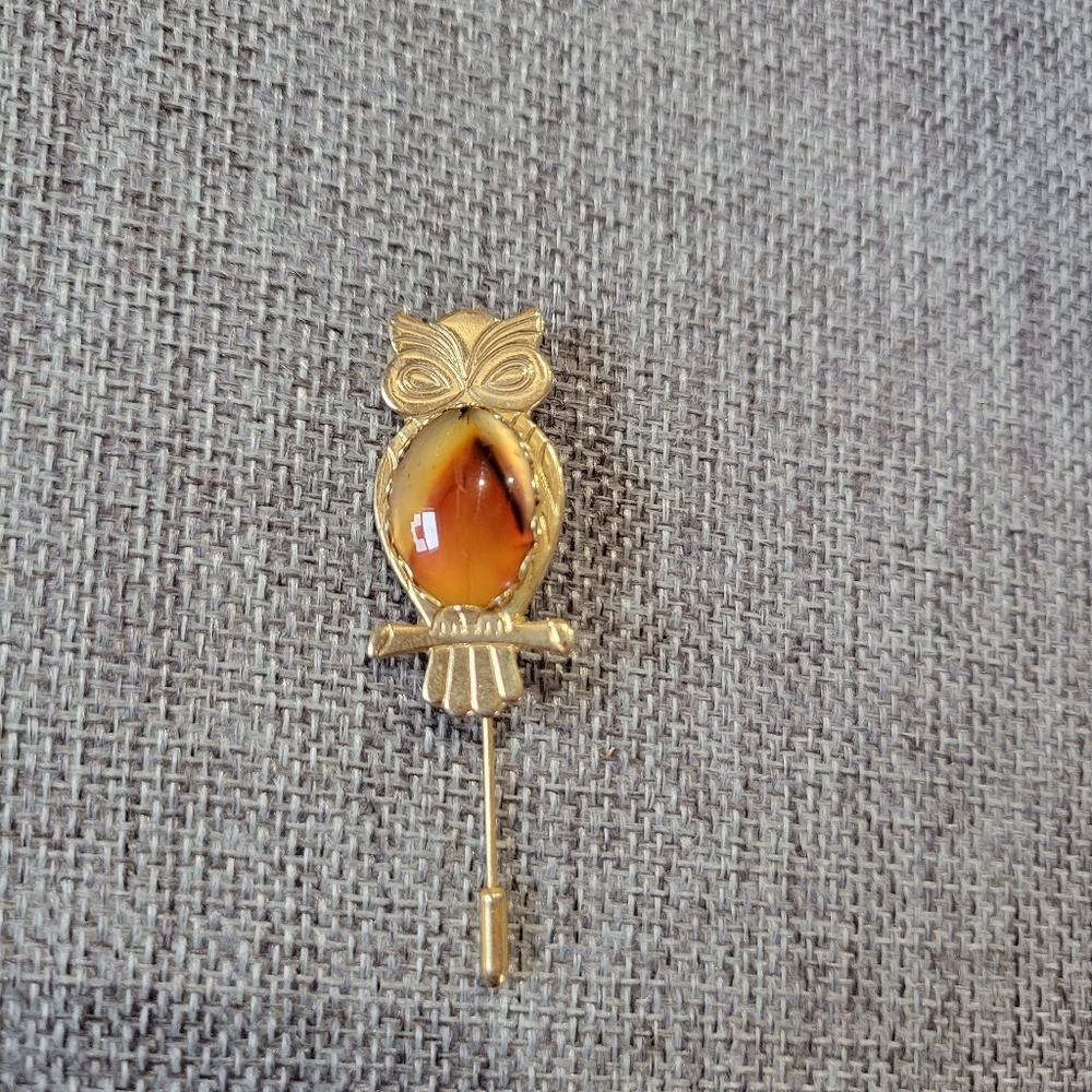 Gold Owl Brooch with Agate Accent